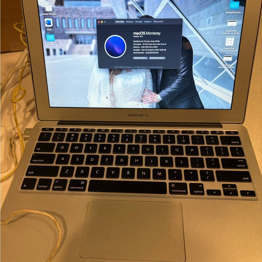 Apple MacBook Air - Silver